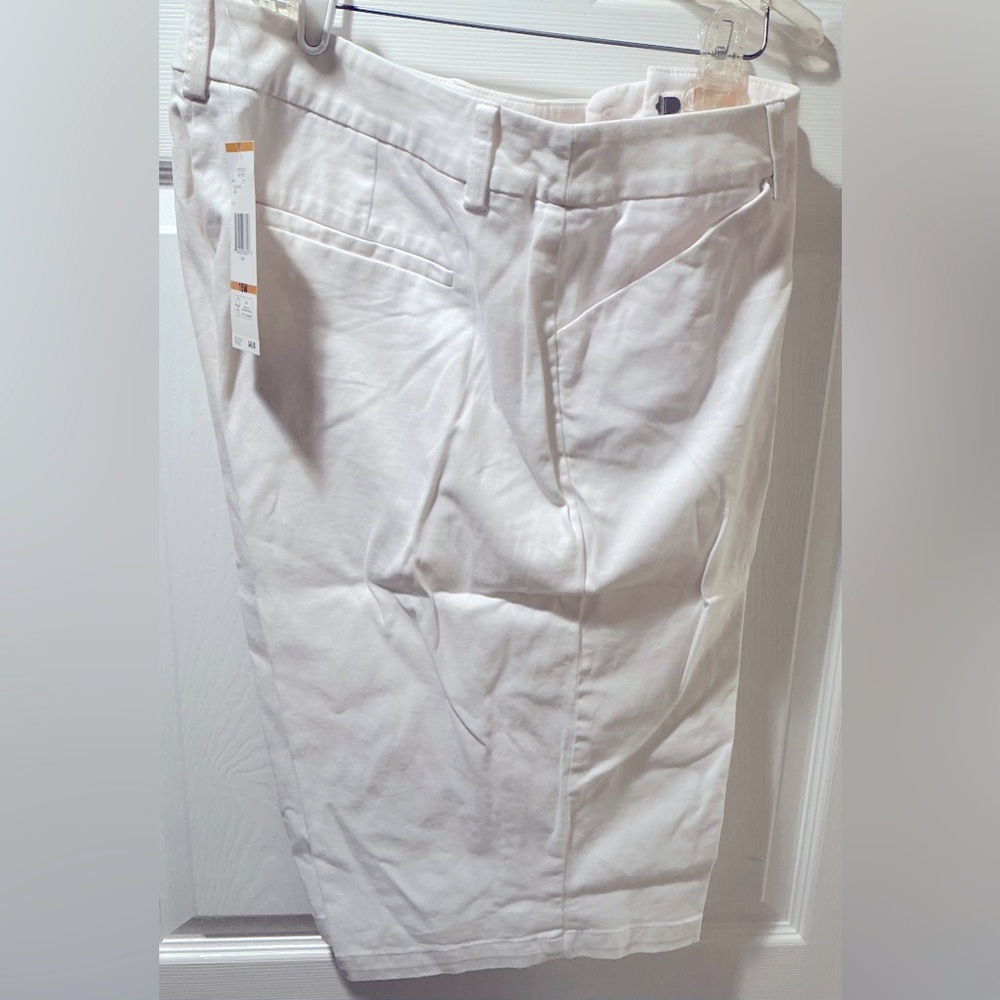 Jones New York WHITE Stretch shorts 16w NWT
